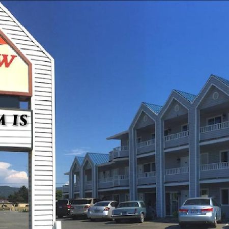 קרסנט סיטי Bayview Inn מראה חיצוני תמונה