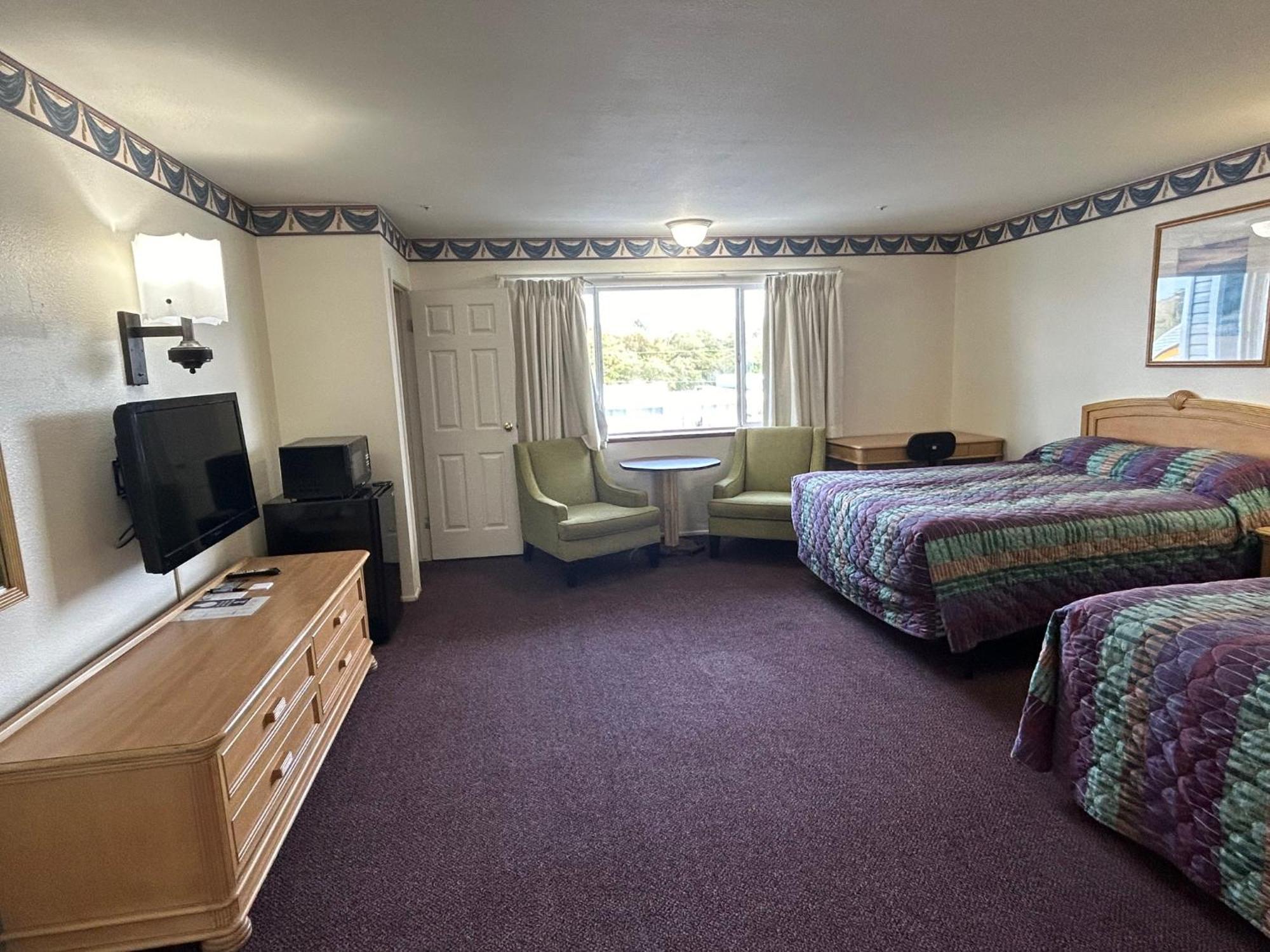 קרסנט סיטי Bayview Inn מראה חיצוני תמונה